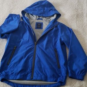 Jacket Gap kids windbuster Size S  it fits 5/6